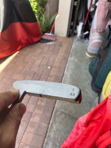 Ram Vetex series golf putter in right Handed
