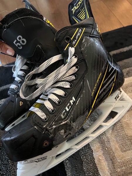 Used CCM Extra Wide Width Pro Stock Size 7 Super Tacks Hockey Skates