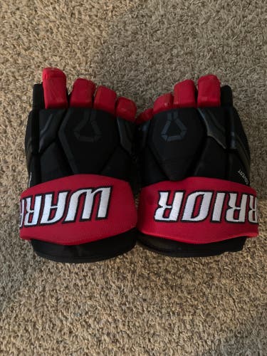 Warrior Covert QRE 13” Hockey Gloves