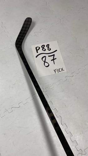 Senior(1x)Right Handed P88 87 Flex Nexus 2N Pro Hockey Stick