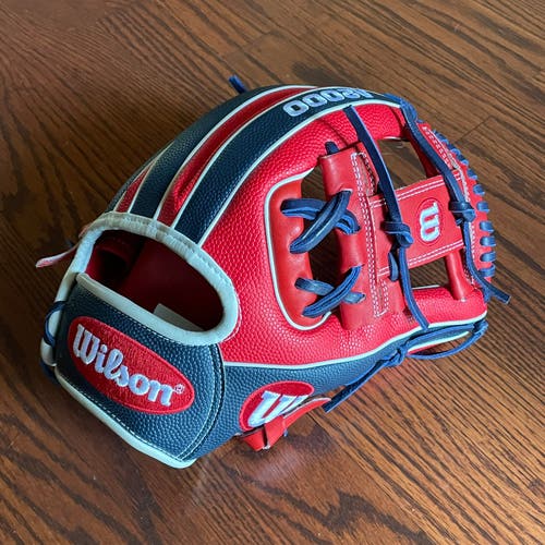 New Wilson A2000 Exclusive - 11.75" Infield Baseball Glove