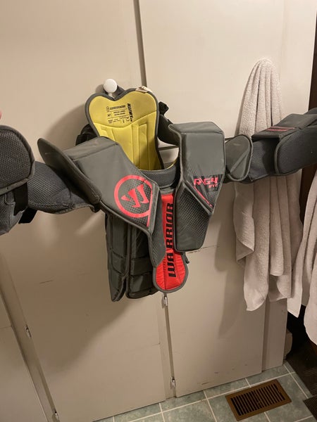 Used Medium Warrior Ritual G4 Goalie Chest Protector