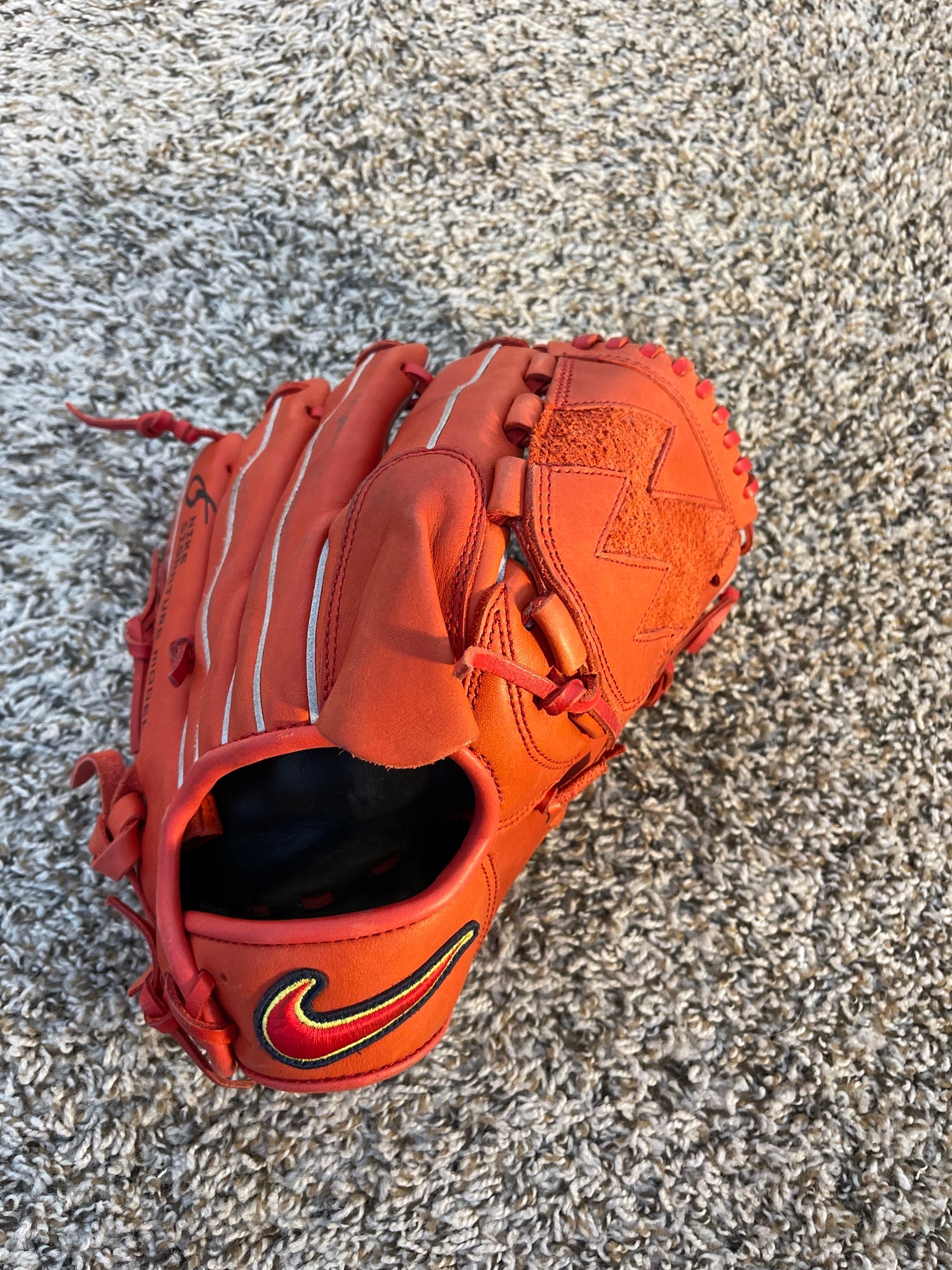NIKE ナイキ　MATSUZAKA SIGNATURE MODEL　グローブ ナイキ・シグネチャーモデル NIKE M18 SIGNATURE MODEL