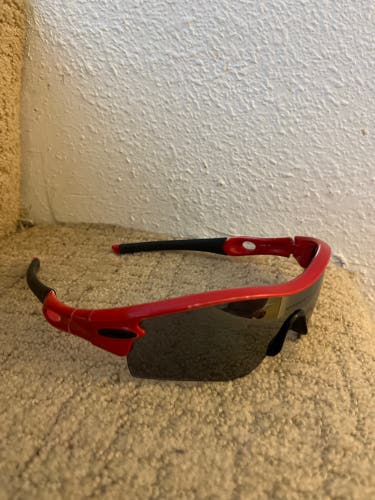 Unisex  Oakley Radar Sunglasses