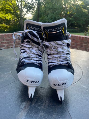Senior Used CCM AS1 Hockey Goalie Skates Extra Wide Width Size 8.5 EE