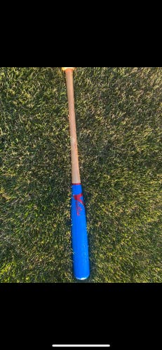 Victus Wood bat pro reserve LL1 Maple 30 inch 23oz