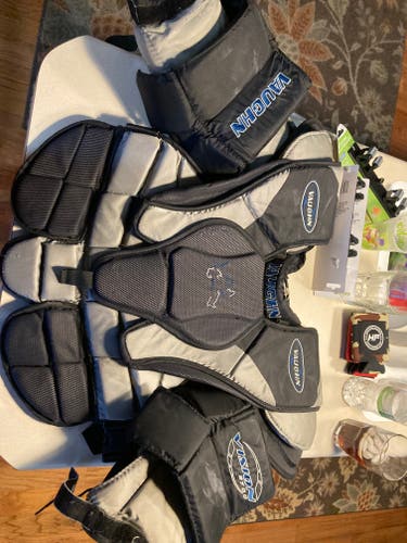 Used Medium Vaughn Vision 3700 Goalie Chest Protector
