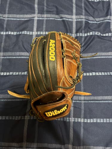 Pitcher's 12" A2000 Baseball Glove