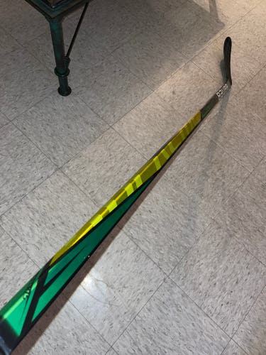 Bauer Supreme UltraSonic Senior Left Hand P28 Pro Stock (Brand New,Never Used)