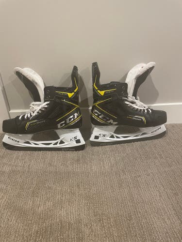New CCM Regular Width Pro Stock Size 10 Super Tacks AS3 Hockey Skates