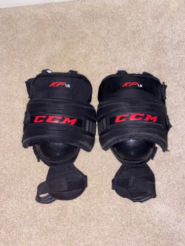 New CCM KP1.9 Goalie Knee Guards Sr