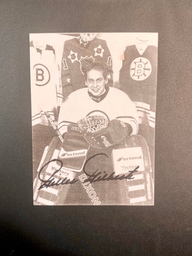AUTOGRAPHED GILLES GILBERT VINTAGE BOSTON BRUINS HOCKEY PICTURE - NHL