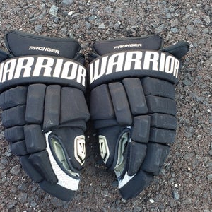 Chris Pronger Flyers Winter Clsssic Used Warrior Franchise Gloves 15" Pro Stock