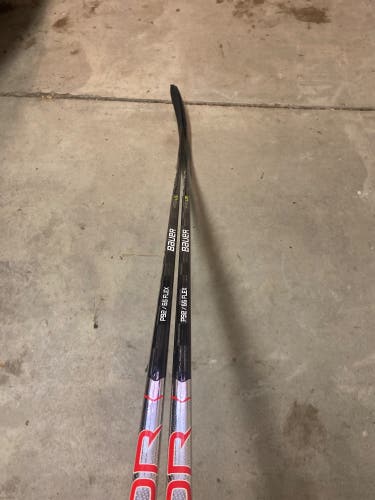 Intermediate Right Handed P92  Vapor Hyperlite Hockey Stick
