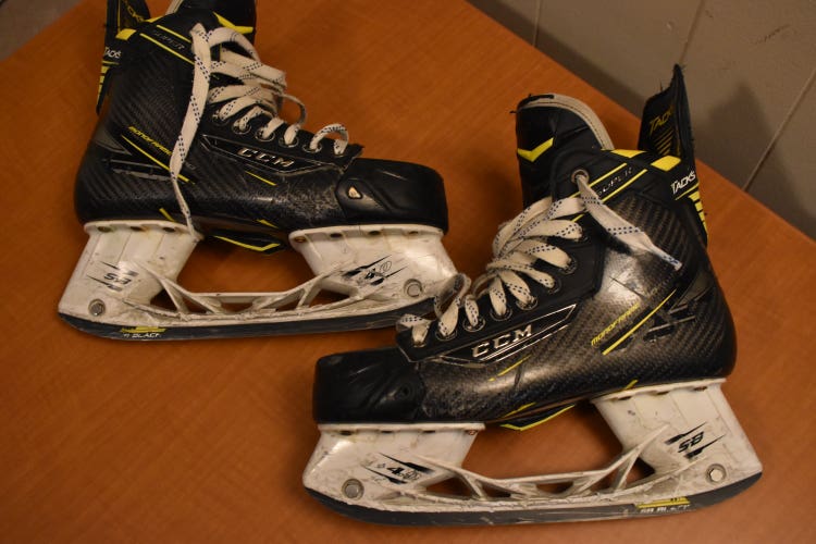 CCM SuperTacks Hockey Skates  Size 8