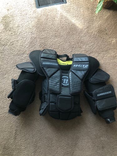 Used Medium Warrior  Ritual GT2 Goalie Chest Protector