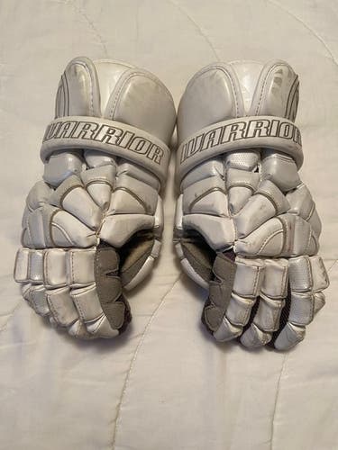 Used Warrior Macdaddy 4 13" Lacrosse Gloves - All White