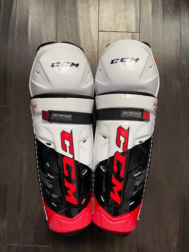 CCM JetSpeed FT4 Pro Shin Pads 14”