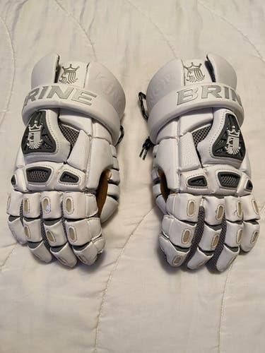 Like New Brine King IV Lacrosse Gloves 13" Lacrosse Gloves