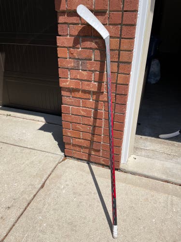 Intermediate Left Hand P29 CCM Jetspeed FT4 Pro Hockey Stick
