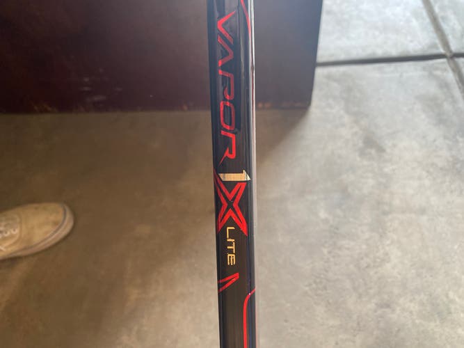 Senior Right Handed PM9 Vapor 1X Lite Hockey Stick