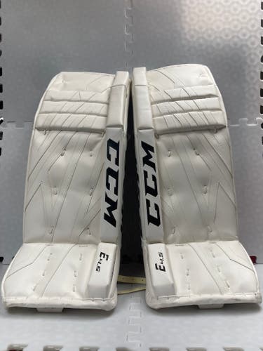 New CCM Extreme Flex E4.5 30" +1 Goalie Leg Pads