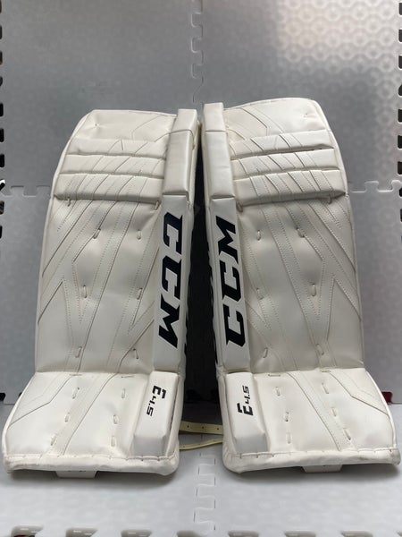 New CCM Extreme Flex E4.5 30" +1 Goalie Leg Pads