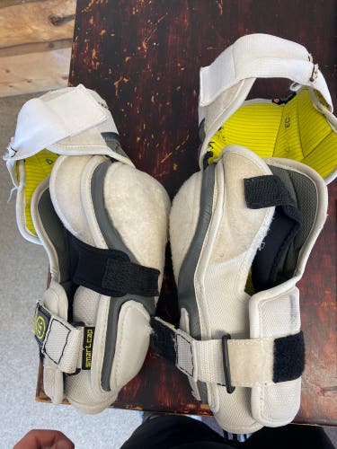 Used Large Warrior  Dynasty AX1 Elbow Pads