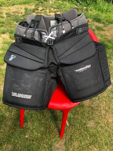 Large Vaughn Pro Stock Velocity VE8 Pro Carbon Hockey Goalie Pants
