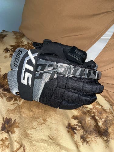 New Goalie STX  Lacrosse Gloves