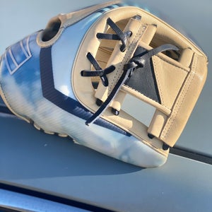 Used Rawlings Right Hand Throw Infield REV1X Baseball Glove 11.5"