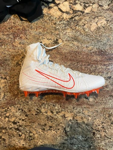 White Men's Molded Cleats Nike Huarache