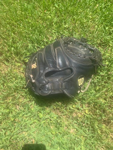 Used Right Hand Throw Wilson A2000 Catcher's Glove 33.5"