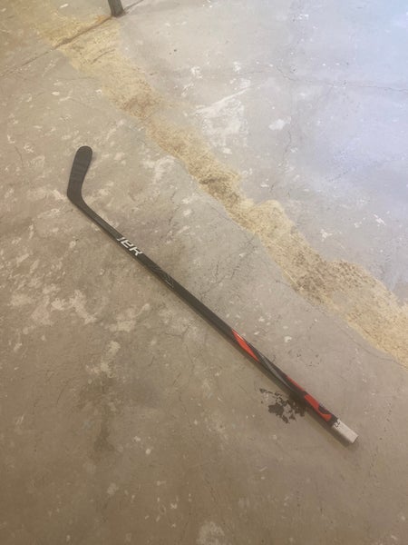 Senior Right Handed P92 Vapor FlyLite Hockey Stick