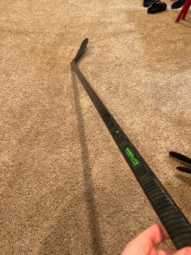 Used Right Handed P92 Pro Stock Trigger 6 Pro Hockey Stick