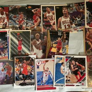 Chicago Bulls Lot ft Pippen, Rodman, Kukoc, Vucevic, Denzel Valentine Jersey Relic