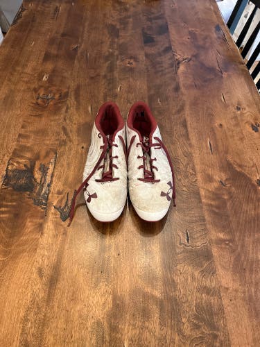 White/Maroon Men's Under Armour Cleats Low Cut Nitro MC