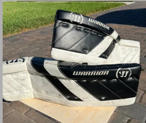 Used 33" Warrior Ritual G4 Goalie Leg Pads