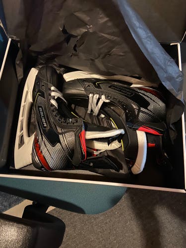 New Bauer  Size 8.5 Vapor 2X Pro Hockey Skates