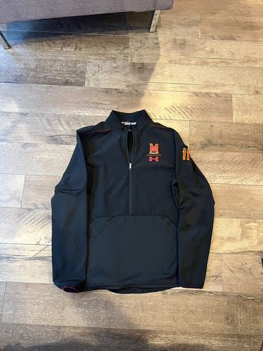 Black Used Medium Under Armour Sweatshirt