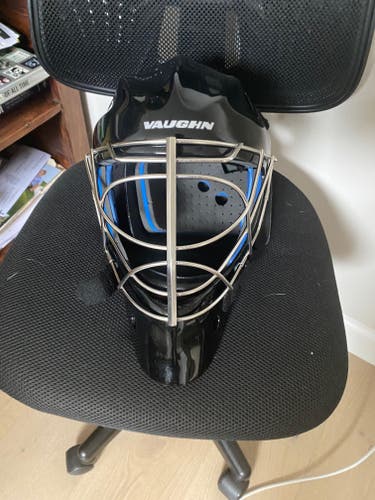 Senior Large New (Without Tags) Vaughn VM Carbon Pro V Elite Goalie Mask