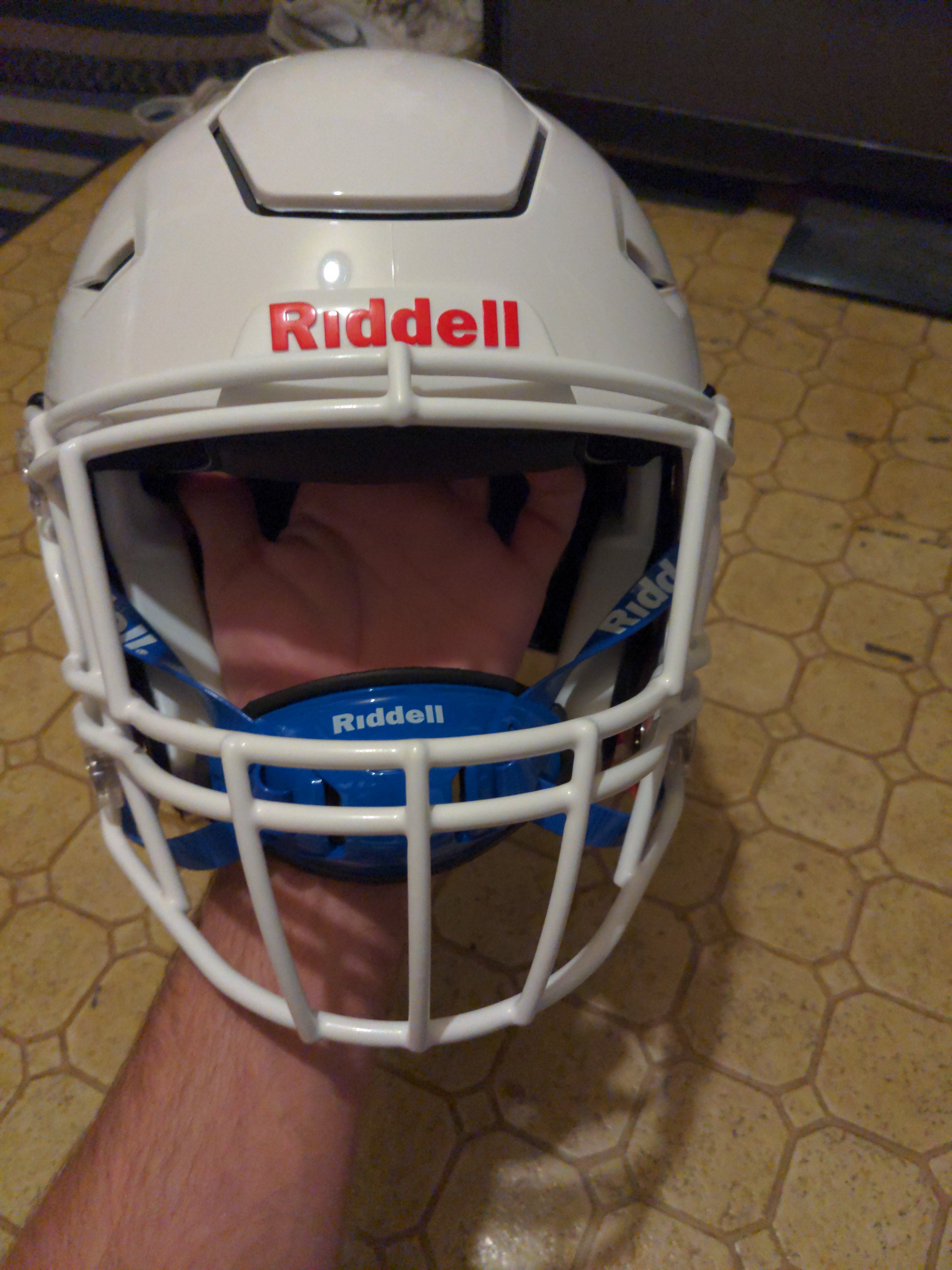 GREAT CONDITION!!! WHITE AND RED Details about   RIDDELL LACROSSE HELMET ADULT LARGE 