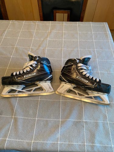 Junior Used Bauer Supreme 1S Hockey Goalie Skates Regular Width Size 4.5