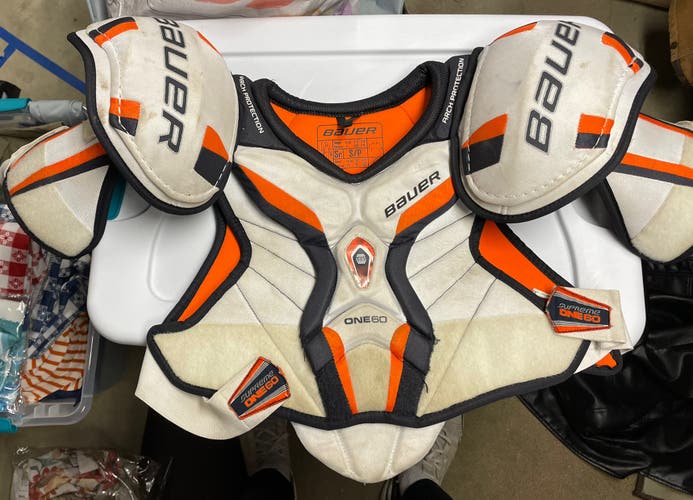 Bauer Supreme One 60 Shoulder Pads Senior Small