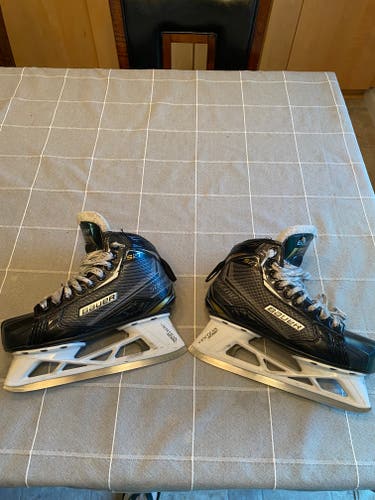 Junior Used Bauer Supreme S27 Hockey Goalie Skates Regular Width Size 4.5