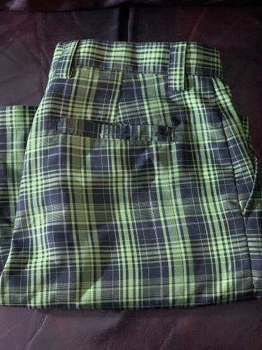 Mens 34 IZOD golf shorts