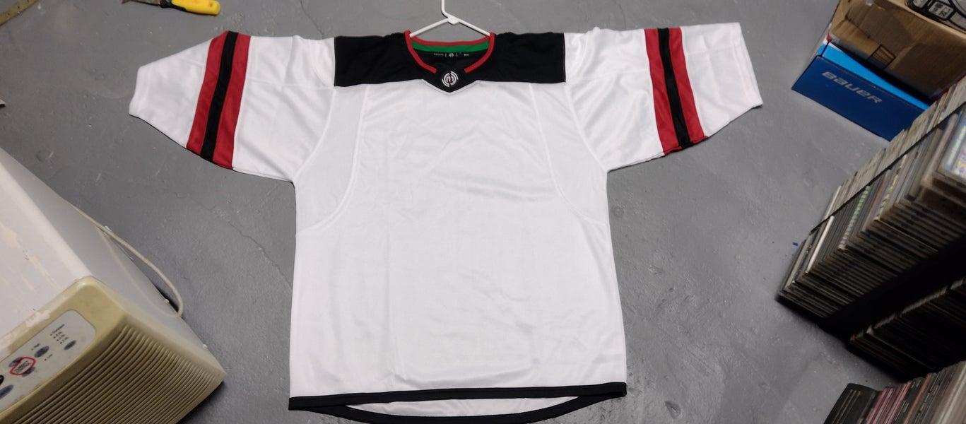 Goalie Cut Jersey never worn