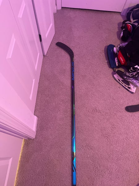 Intermediate Right Handed P88 Nexus Geo Hockey Stick