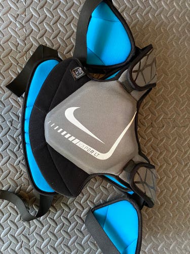 Nike vapor LT shoulder pads youth large NOCSAE 2022
