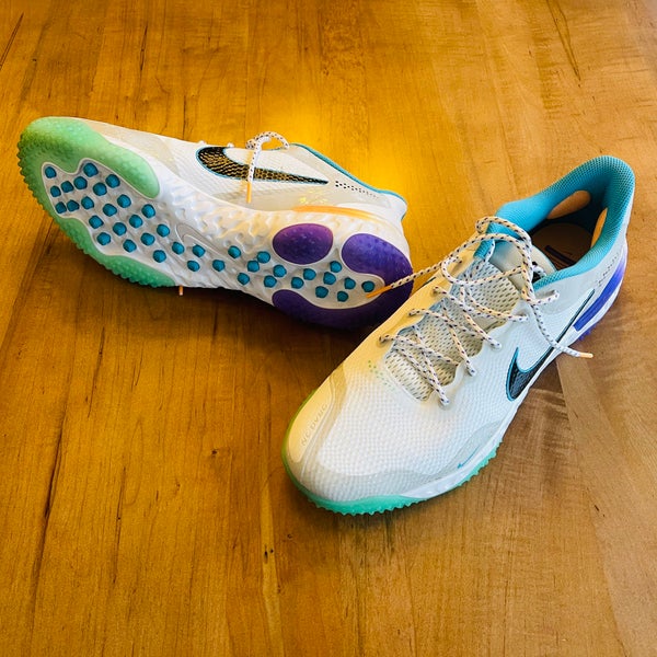 White New Turf Cleats Nike Nike alpha huarache elite 3